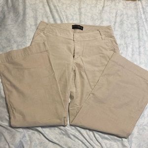 Never worn vintage Lane Bryant “Venezia” wide leg corduroy pants.